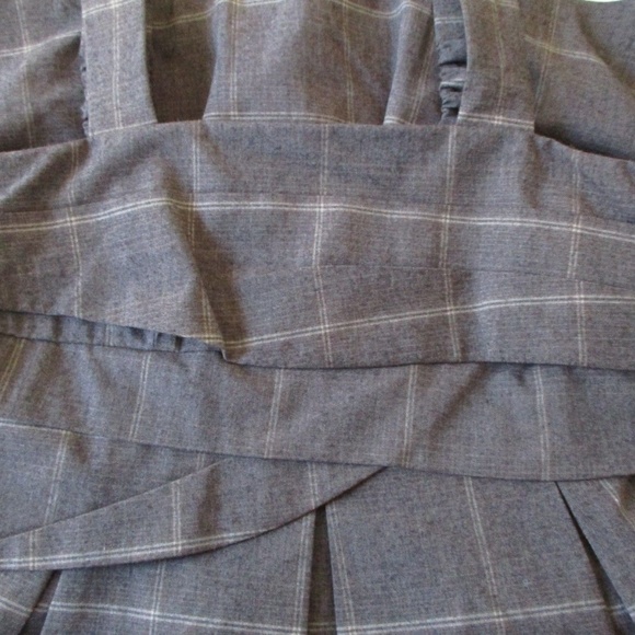 TO THE MAX DRESS LAYERED 6 SLEEVELESS APRON DRESS - Picture 7 of 8